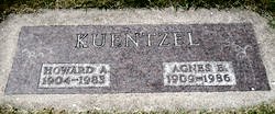 KUENTZEL Howard Arno 1904-1983 grave.jpg